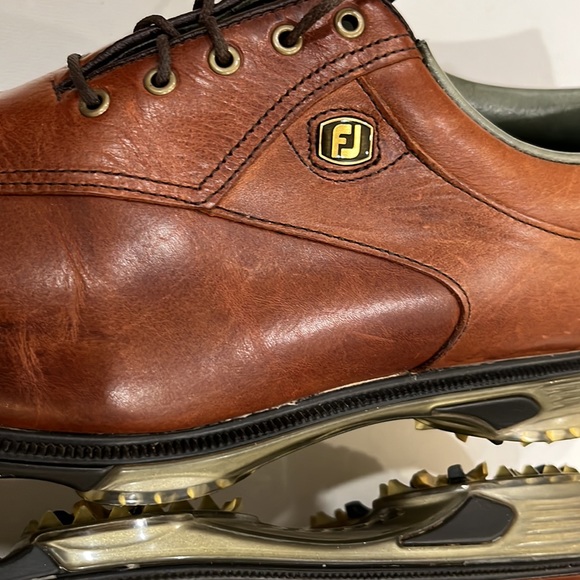 Size 11 Footjoy shoes - Picture 4 of 7